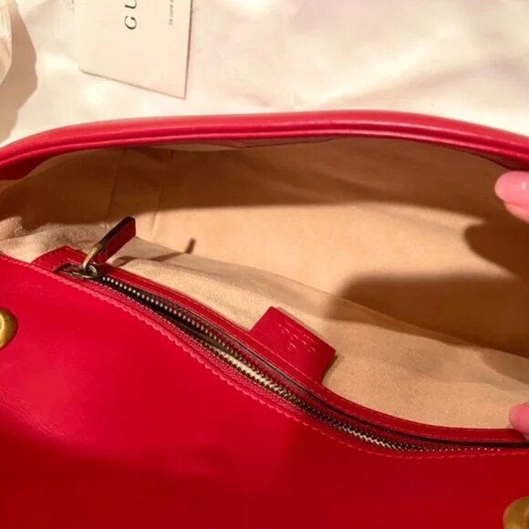 Gucci GG Marmont Small Matelasse Red Leather Shoulder Bag excellent condition - Picture 4 of 7